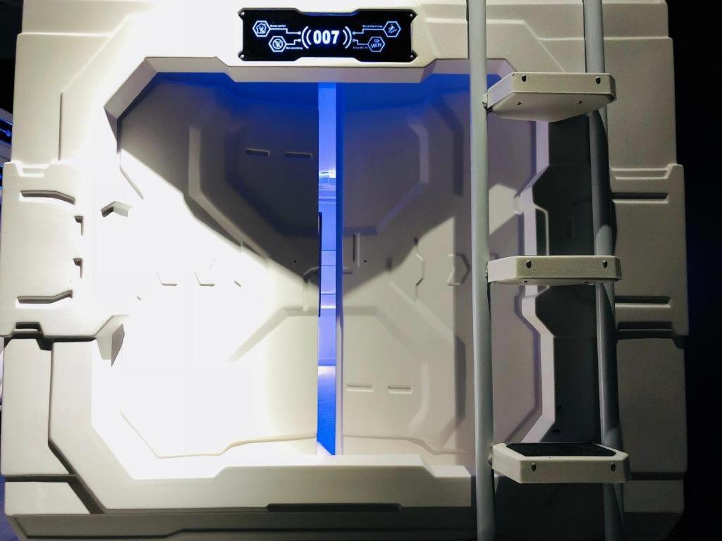 Met A Space Pod @ Chinatown Hostel Singapore