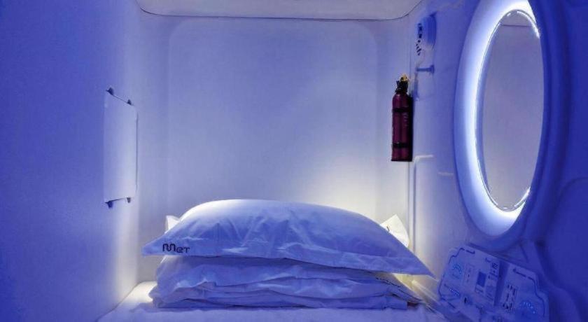 Hostel Met A Space Pod @ Chinatown Singapore